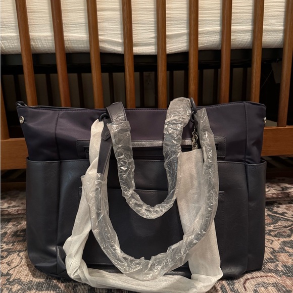 NWT BEIS The Diaper Bag
in Navy - Picture 12 of 15